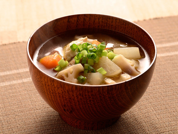 野菜たっぷりのけんちん汁